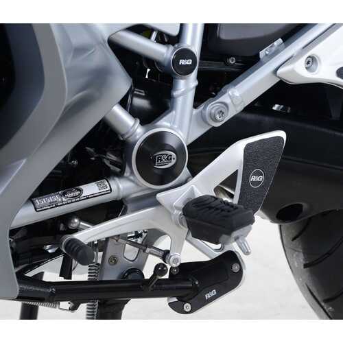 Frame Plug, left OR RH swingarm pivot,BMW